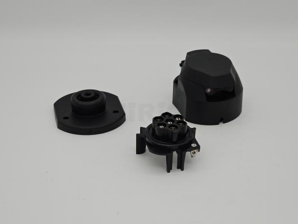 7-pol. Steckdose, 12V mit Gummidichtung