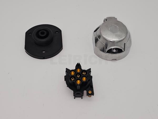 7-pol. Steckdose, 12V mit Gummidichtung - Metallausführung