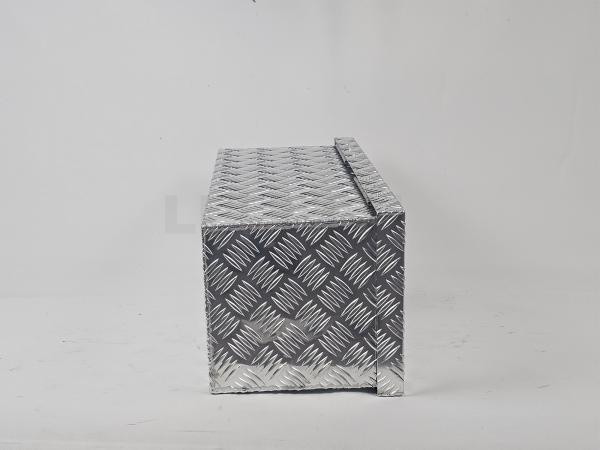 Alu Riffelblech Staubox Unterflur