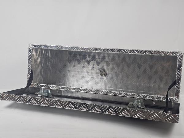 Alu Riffelblech Staubox Unterflur